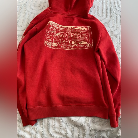 Tubbo Moment Red Hoodie - Picture 7 of 7